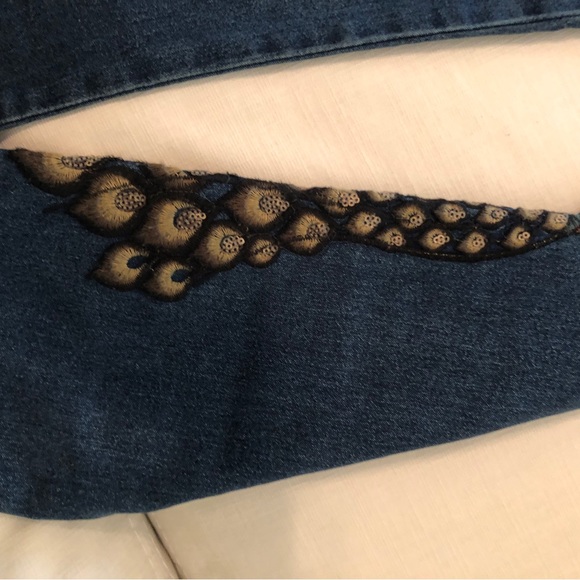 Set of two DianeGilman embroidered jeans - Picture 8 of 15